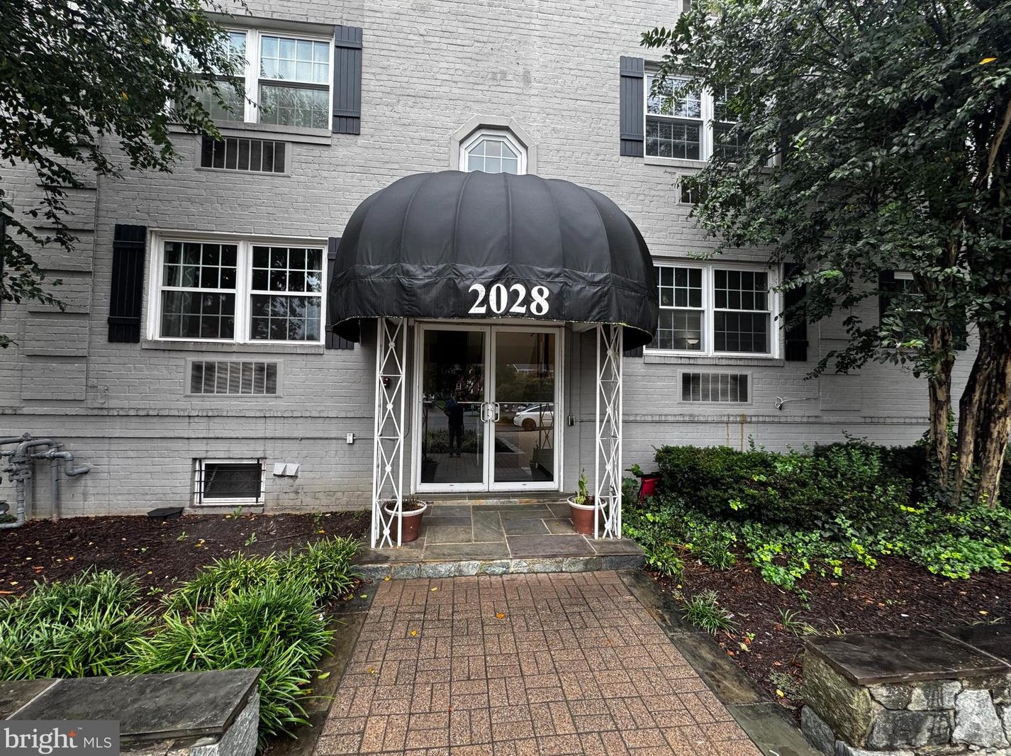 2028 N Vermont St #102, Arlington, VA 22207