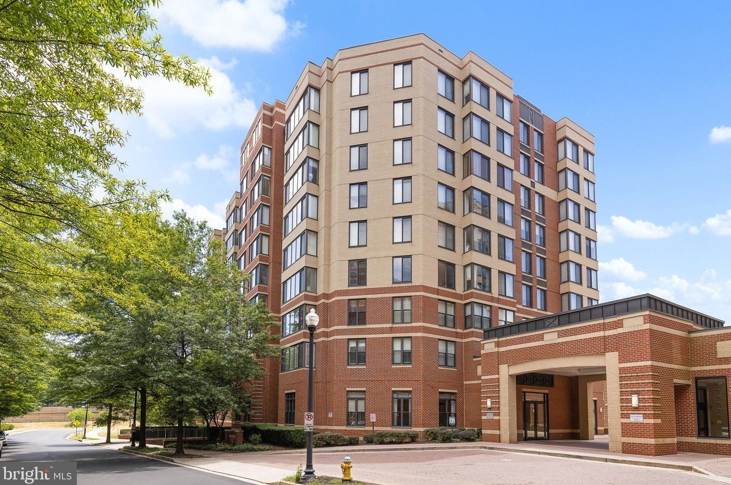 2220 Fairfax Dr, Arlington, VA 22201-6615