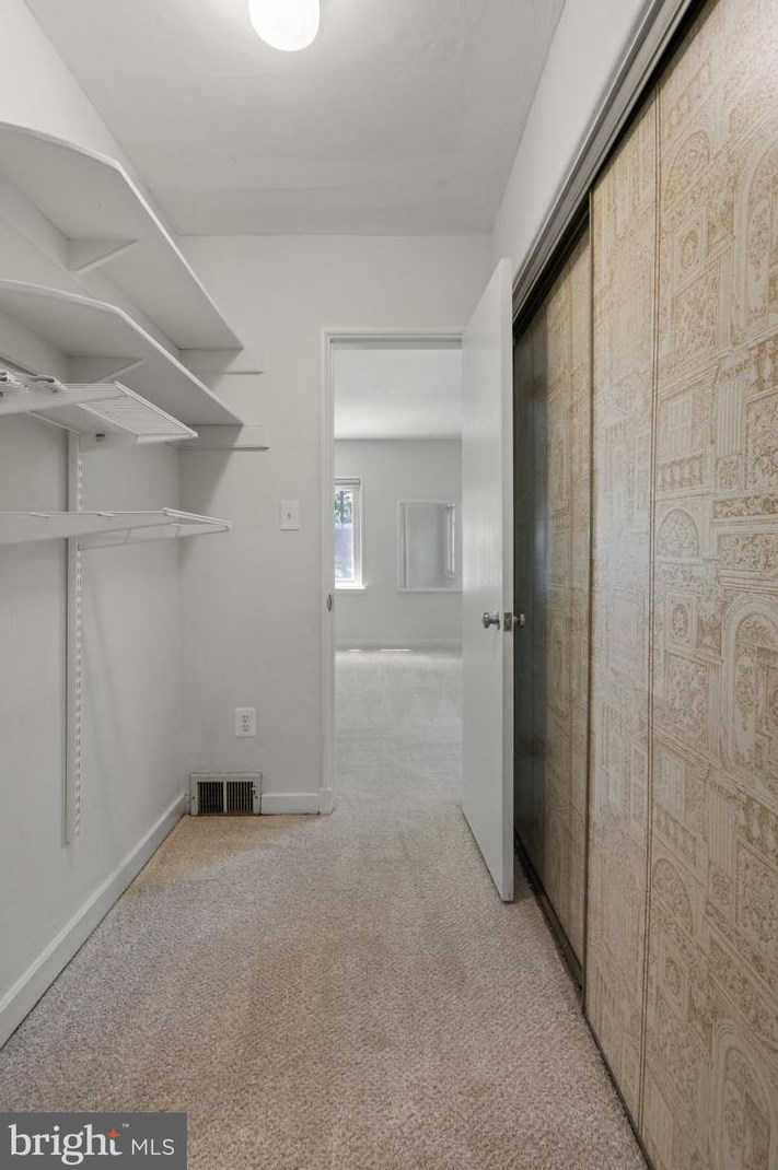 2248 Quebec St, Arlington VA 22207-5213 exterior