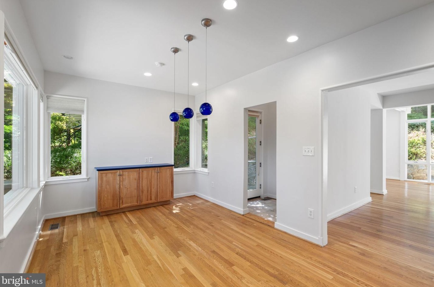 2248 Quebec St, Arlington VA 22207-5213 exterior