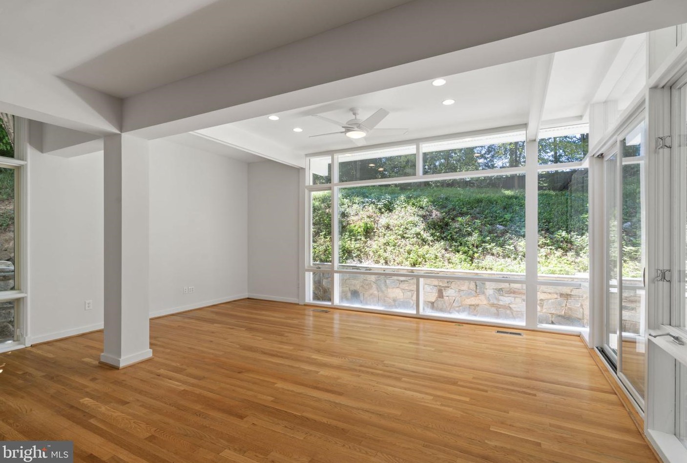 2248 Quebec St, Arlington VA 22207-5213 exterior