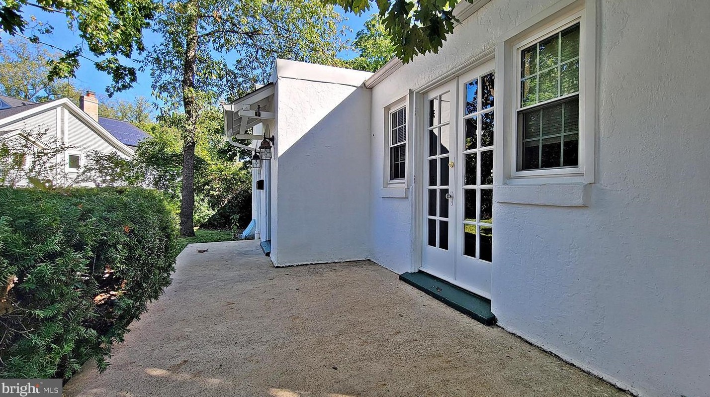 2619 Joyce St, Arlington, VA 22202-2213