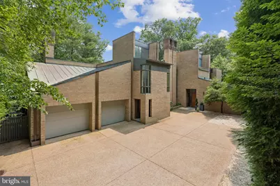 400 Chain Bridge, McLean, VA 22101 - Photo 4