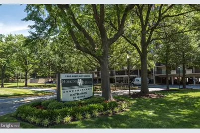 1300 Army Navy Drive #803, Arlington, VA 22202 - Photo 4