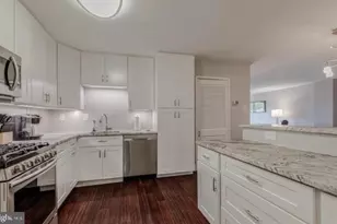 1300 Army Navy Dr, Arlington, VA 22202 - Photo 12