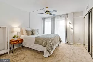 1300 Army Navy Dr S, Arlington, VA 22202 - Photo 12