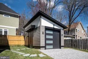 2001 N George Mason Dr, Arlington, VA 22207 - Photo 46