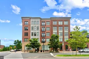 1107 S Walter Reed Dr, Arlington, VA 22204 - Photo 1
