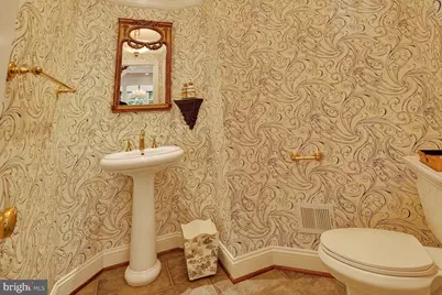 3950 27th Road N, Arlington, VA 22207 - Photo 30