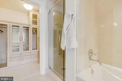 1111 19th Street N #2007, Arlington, VA 22209 - Photo 30