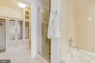 1111 19th St N, Arlington, VA 22209 - Photo 30