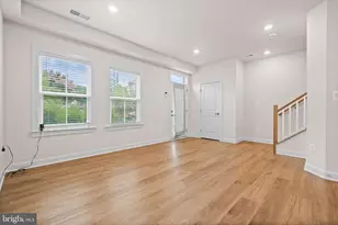 818 S Greenbrier St, Arlington, VA 22204 - Photo 4