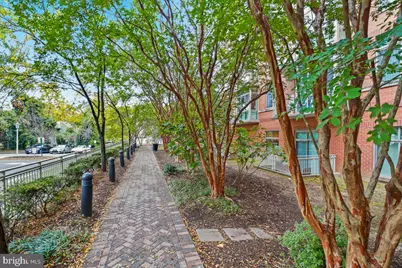 1000 N Randolph Street #806, Arlington, VA 22201 - Photo 36