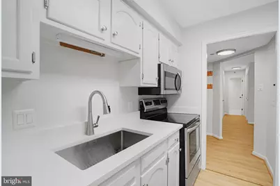 1301 N Courthouse Road #611, Arlington, VA 22201 - Photo 12