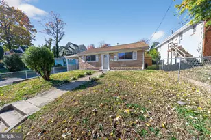 2136 S Monroe St, Arlington, VA 22204 - Photo 2