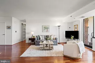 1805 Crystal Dr, Arlington, VA 22202 - Photo 4