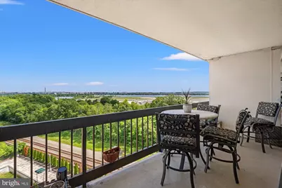 1805 Crystal Drive #1011S, Arlington, VA 22202 - Photo 2