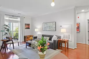 2465 Army Navy Dr, Arlington, VA 22206 - Photo 2