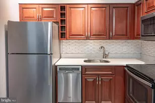 1211 S Eads St, Arlington, VA 22202 - Photo 6