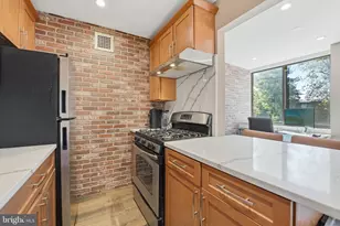 4390 Lorcom Ln, Arlington, VA 22207 - Photo 12