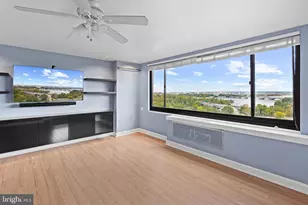 1021 Arlington Blvd N, Arlington, VA 22209 - Photo 2