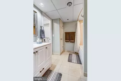 1276 N Wayne Street #606, Arlington, VA 22201 - Photo 32