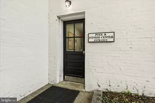 1317 S Walter Reed Dr, Arlington, VA 22204 - Photo 26