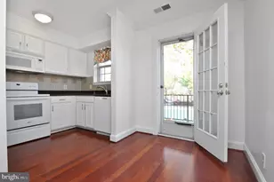 2665 S Walter Reed Dr, Arlington, VA 22206 - Photo 2