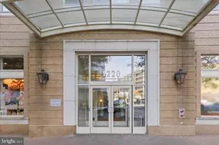 1220 N Fillmore St, Arlington, VA 22201 - Photo 2