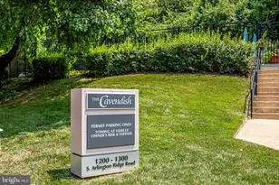 1200 S Arlington Ridge Road S, Arlington, VA 22202 - Photo 2