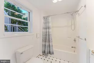 3867 N Chesterbrook Rd, Arlington, VA 22207 - Photo 42