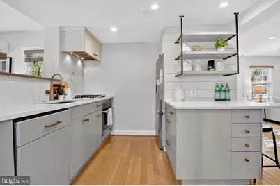 109 N Brookside Drive, Arlington, VA 22201 - Photo 6