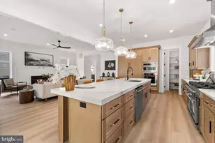 1905 N Taylor St, Arlington, VA 22207 - Photo 2