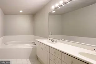 1555 N Colonial Terrace, Arlington, VA 22209 - Photo 20