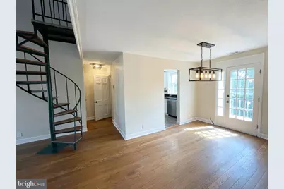 3052 S Buchanan Street #C2, Arlington, VA 22206 - Photo 1