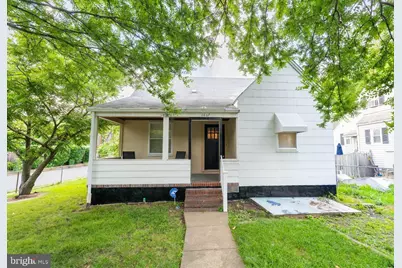 1037 16th Street S, Arlington, VA 22202 - Photo 1