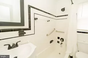 1037 16th St S, Arlington, VA 22202 - Photo 18