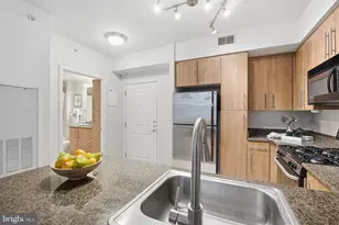 1021 N Garfield St, Arlington, VA 22201 - Photo 12