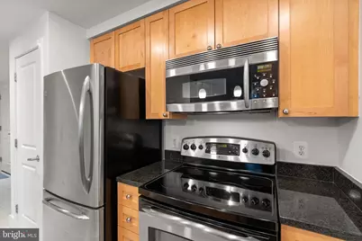 2001 15th Street N #813, Arlington, VA 22201 - Photo 12