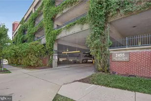 2465 Army Navy Dr, Arlington, VA 22206 - Photo 18