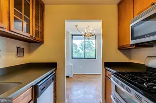 4401 Cherry Hill Rd, Arlington, VA 22207 - Photo 10
