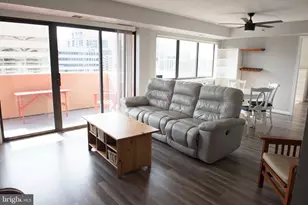 1301 N Courthouse Rd, Arlington, VA 22201 - Photo 2