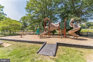 1011 Arlington Blvd, Arlington, VA 22209 - Photo 4