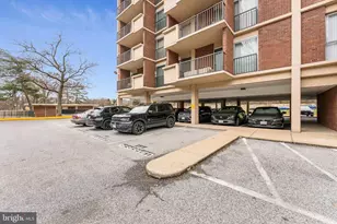 1300 Army Navy Dr, Arlington, VA 22202 - Photo 30