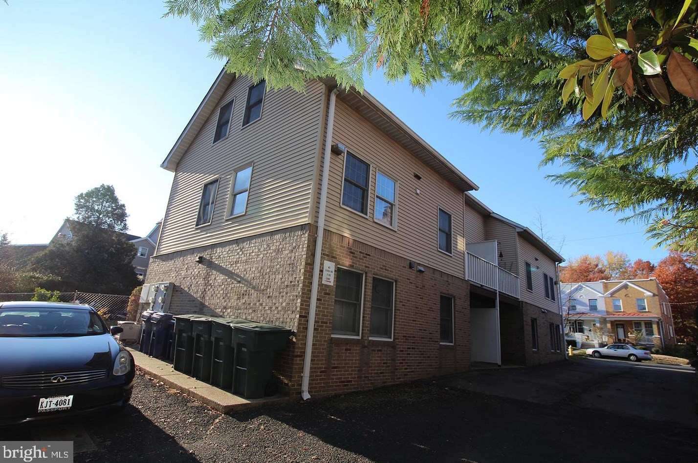 13 Sunset Dr, Alexandria, VA 22301