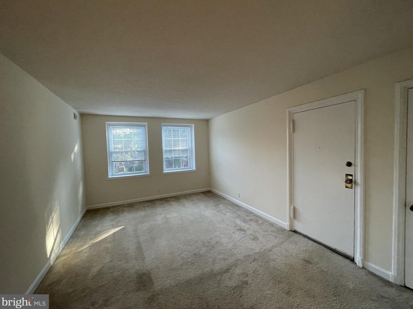 4914 29th Rd S #b2, Arlington, VA 22206