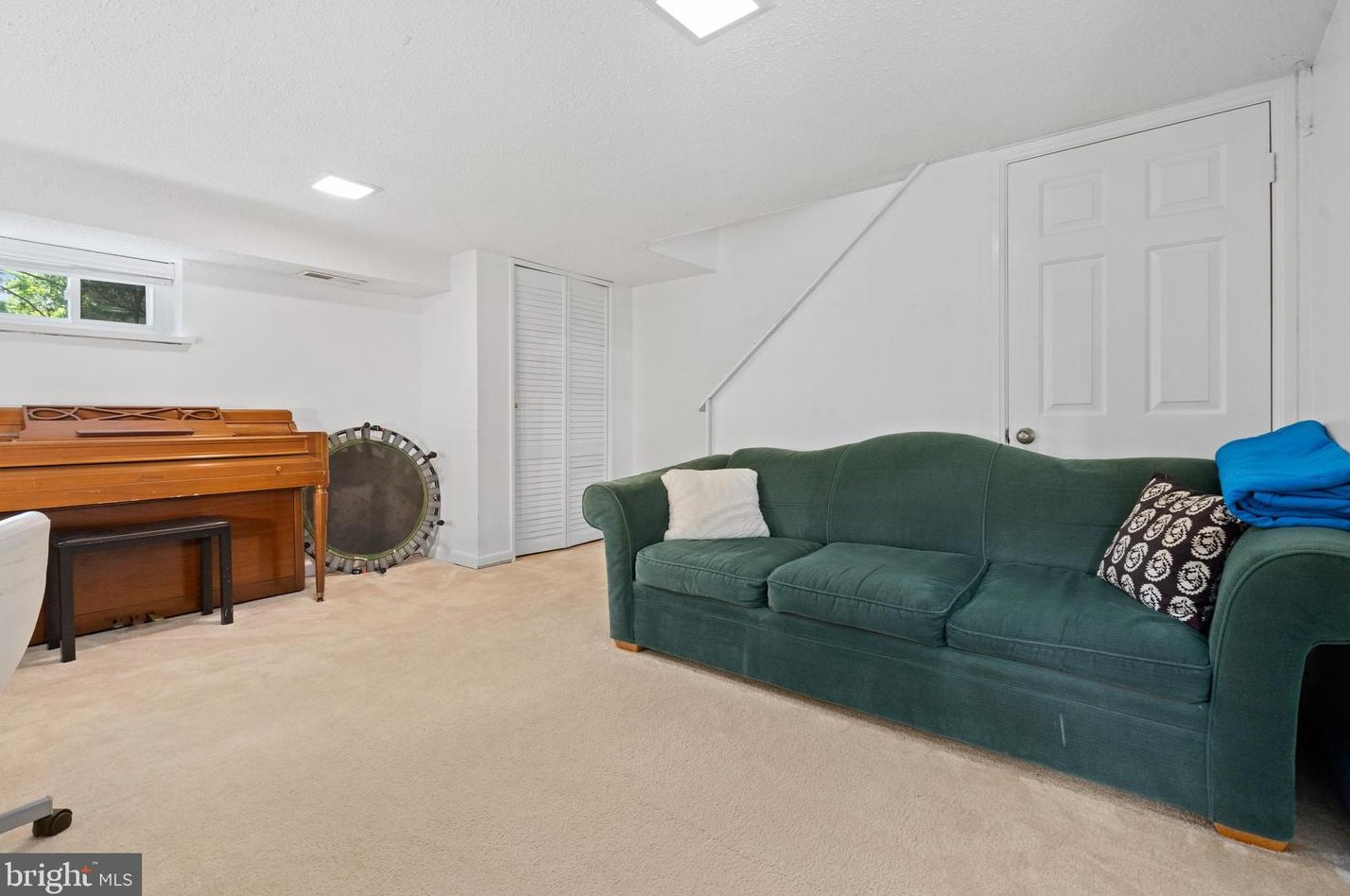 2931 Dinwiddie St, Arlington VA 22206-1405 exterior