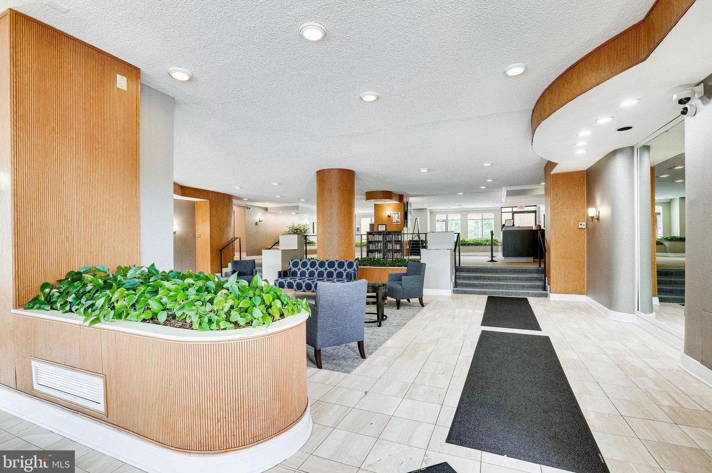 2500 N Van Dorn St #817, Alexandria, VA 22302