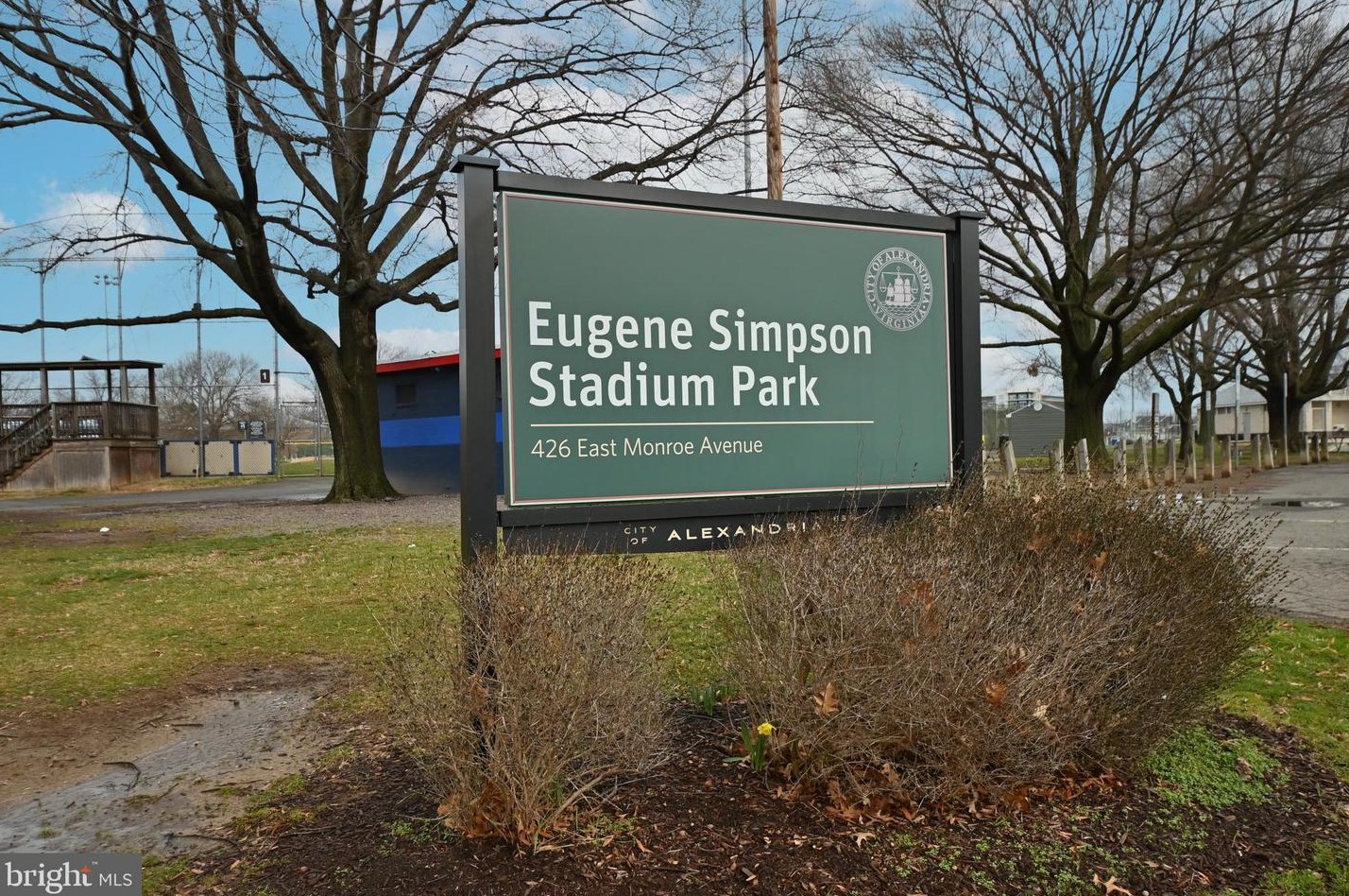 408 Custis Ave, Alexandria VA 22301-1421 exterior