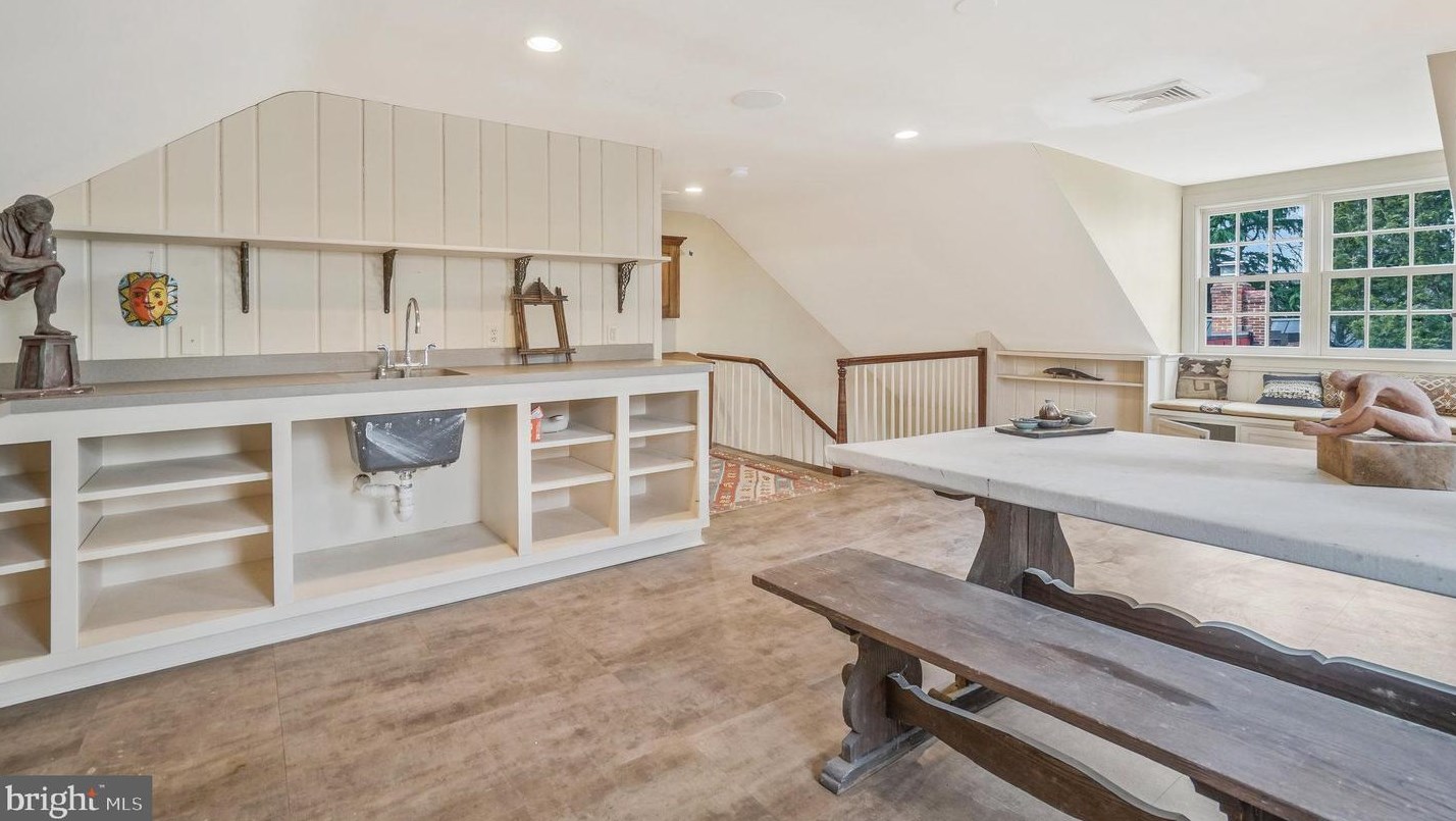 207 Fairfax St, Alexandria VA 22314-3304 exterior